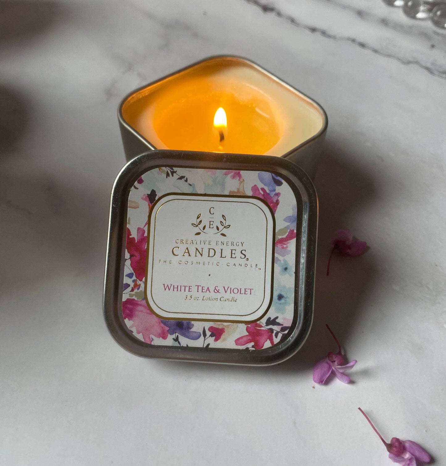 White Tea & Violet: 2-in-1 Soy Lotion Candle