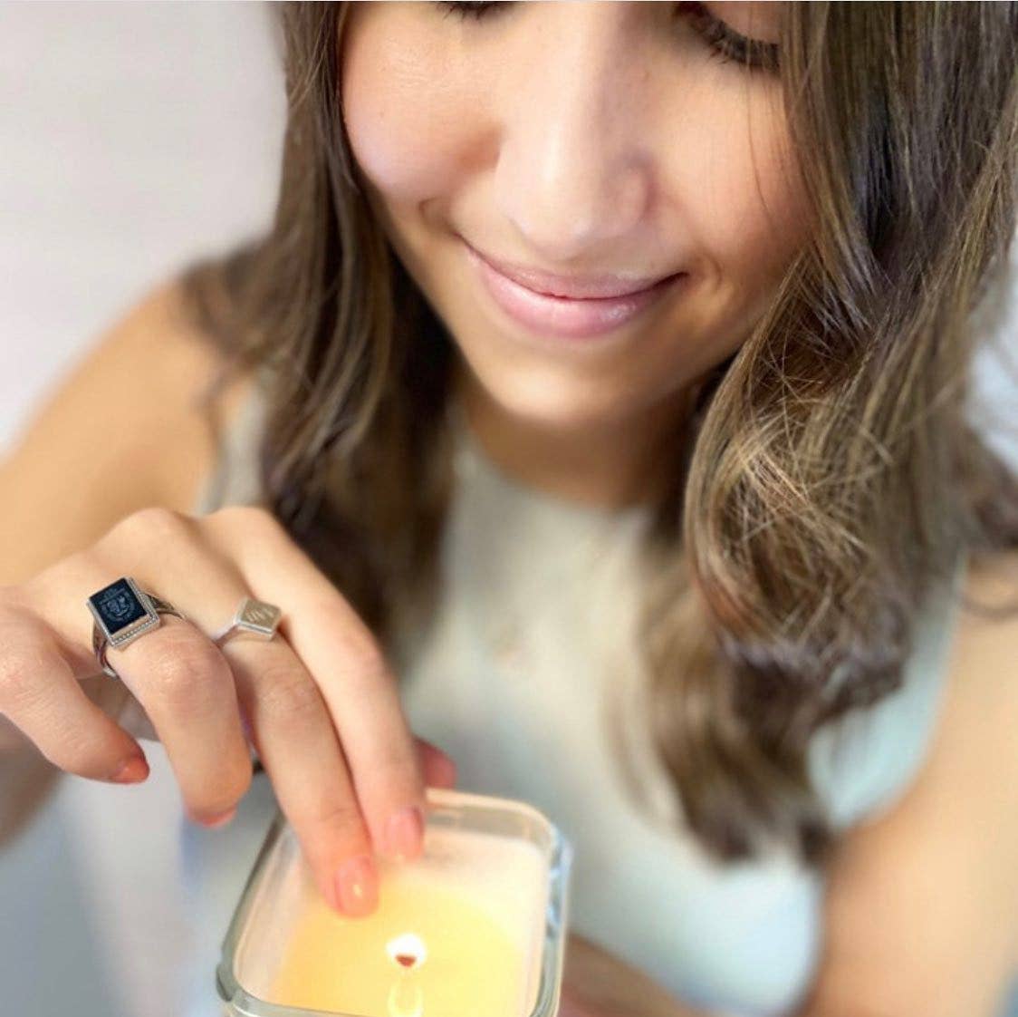 White Tea & Violet: 2-in-1 Soy Lotion Candle