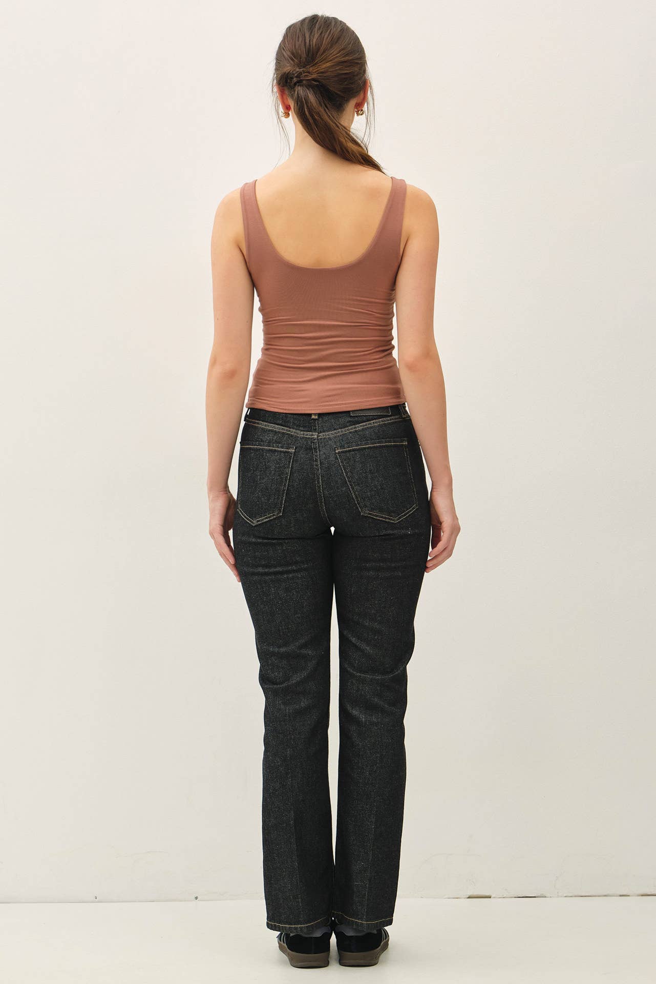 NEW SHADE[SOFT CORE] BASIC SCOOP NECK TANK