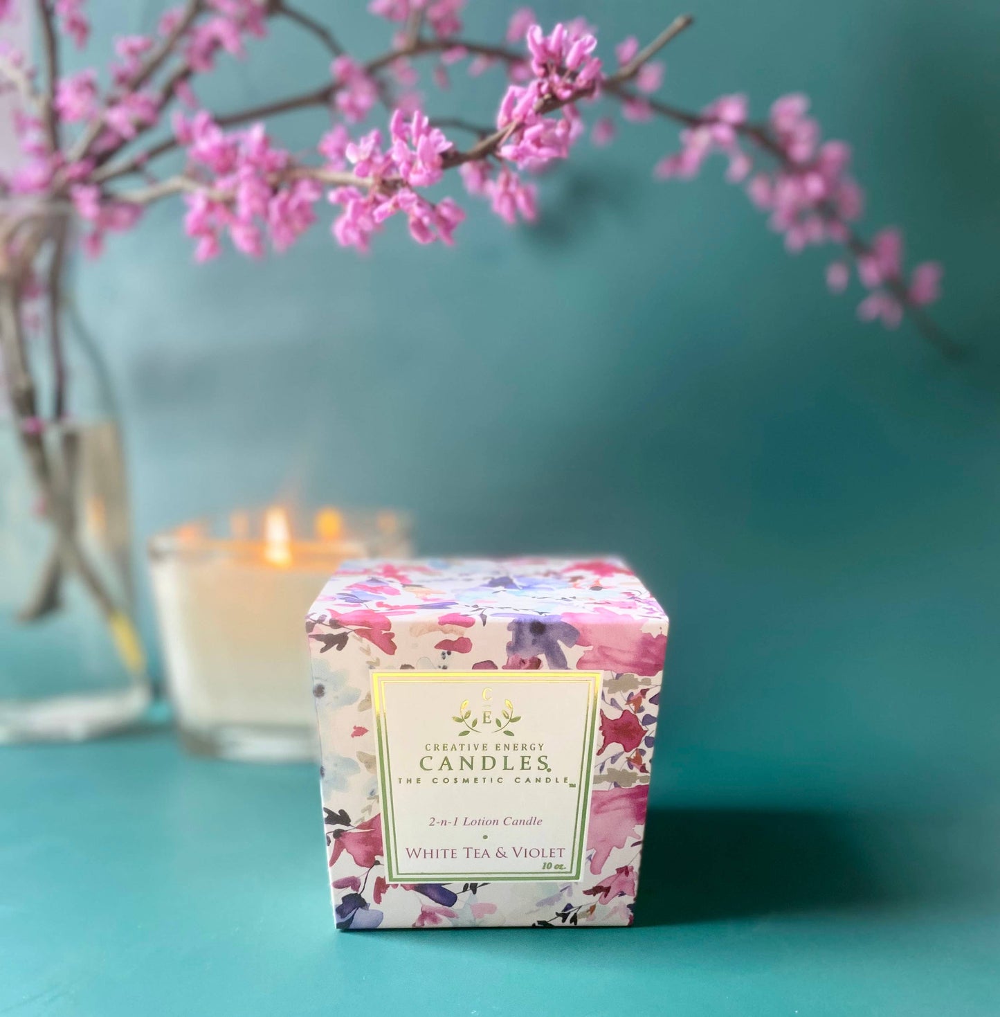 White Tea & Violet: 2-in-1 Soy Lotion Candle