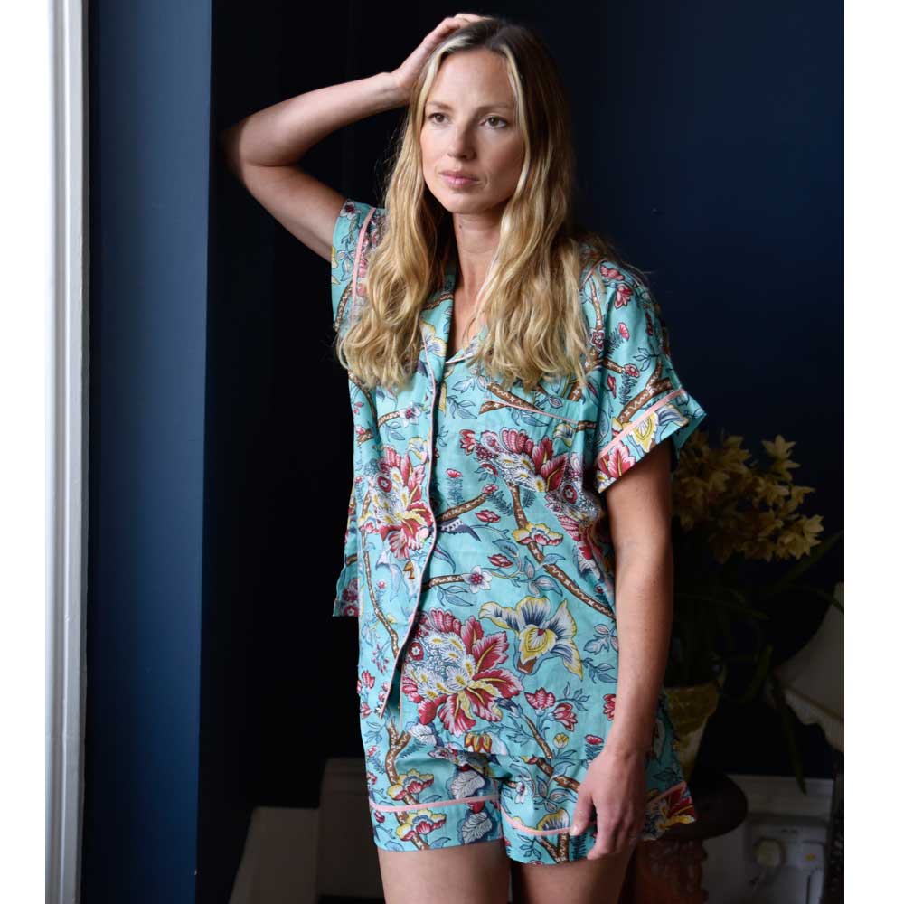 Blue Orchid Short Pyjama & Teal Exotic Flower Print Lined Wash Bag Set